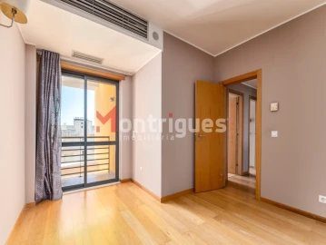 Apartamento T4 para Arrendamento em Parque das Nações