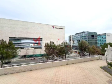 Apartamento T3 para Arrendamento em Parque das Nações