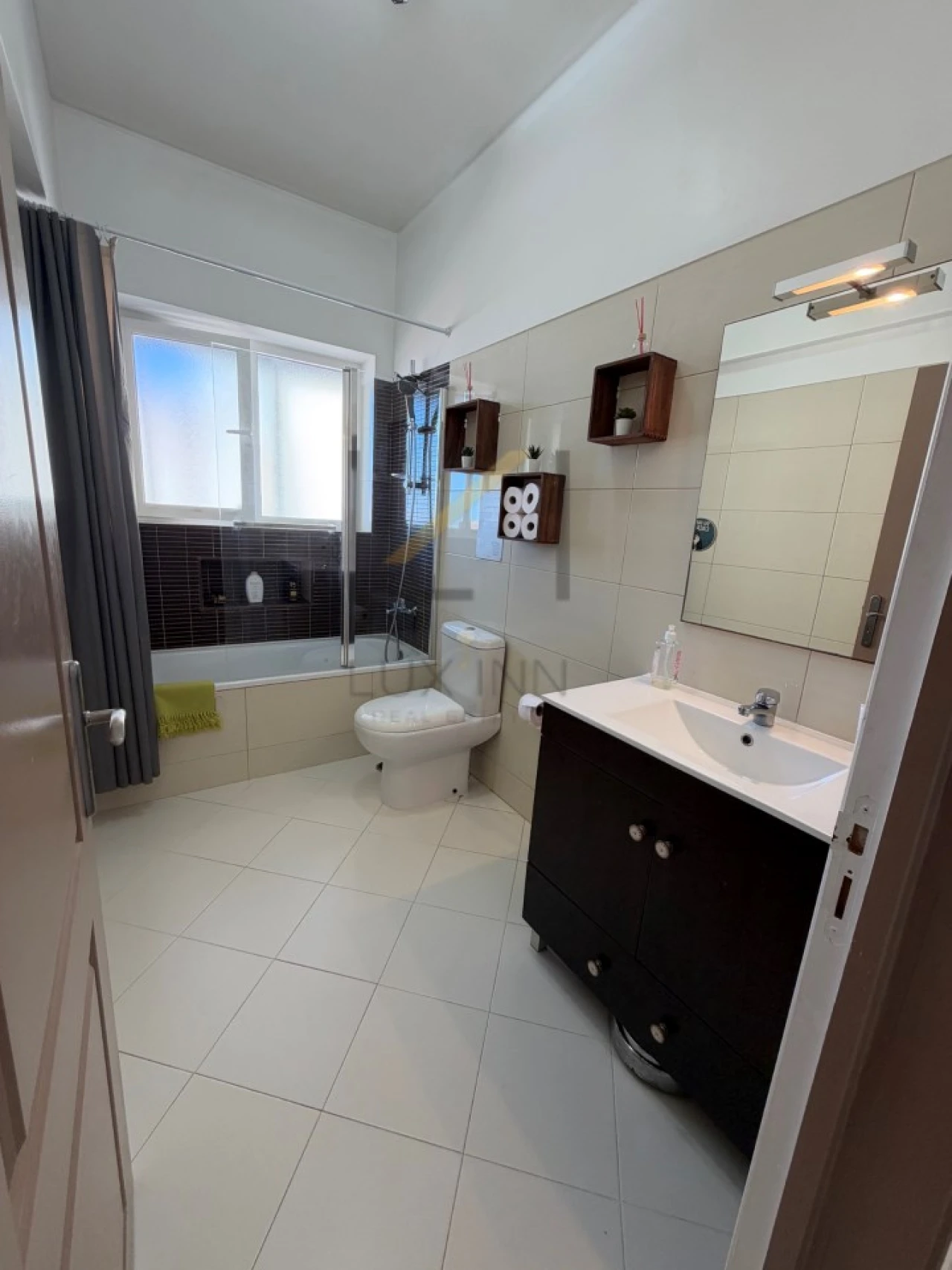 Apartamento T2 para Venda em Costa da Caparica Foto 17