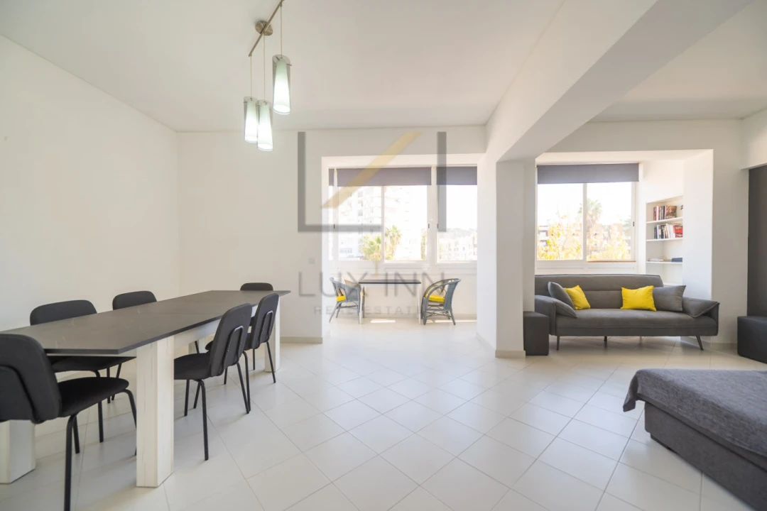 Apartamento T2 para Venda em Costa da Caparica Foto 3