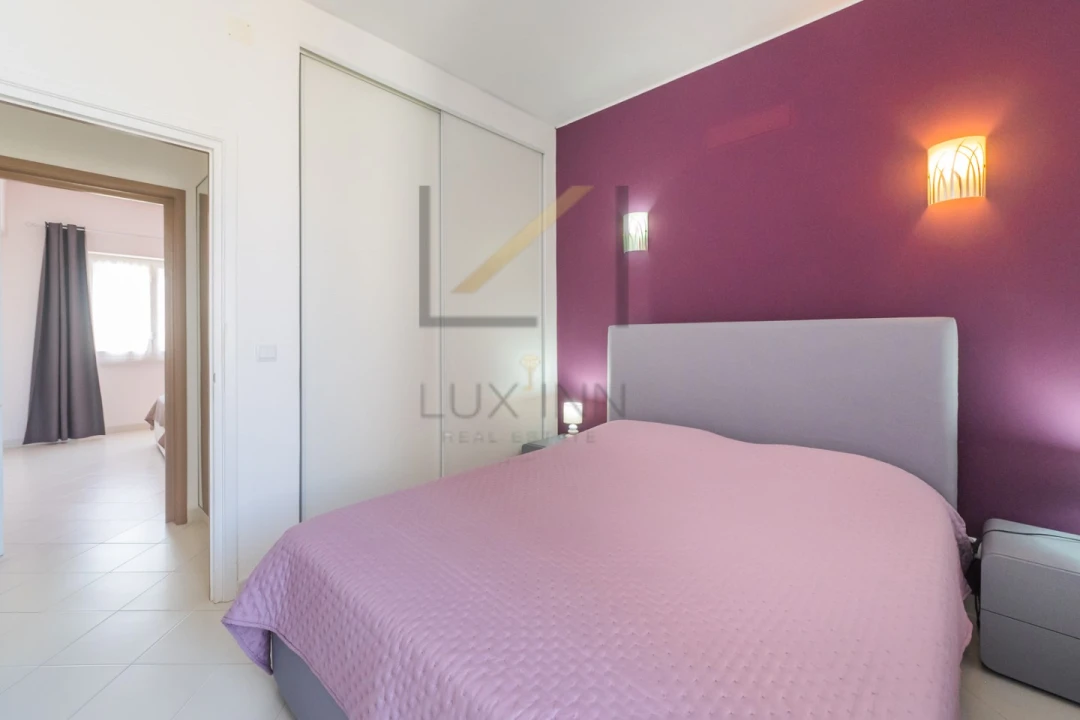 Apartamento T2 para Venda em Costa da Caparica Foto 32