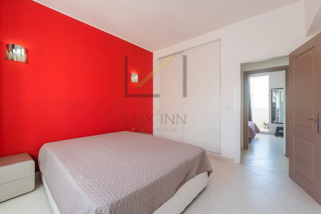 Apartamento T2 para Venda em Costa da Caparica Foto 40
