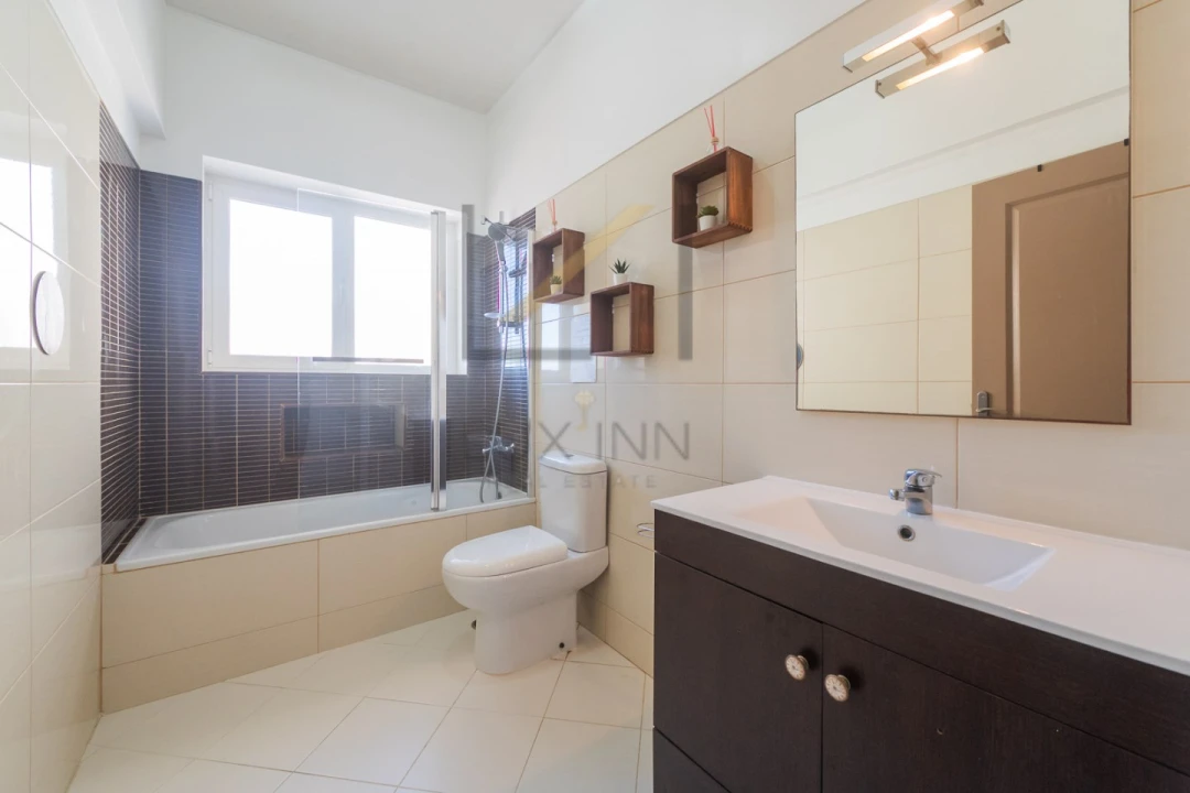 Apartamento T2 para Venda em Costa da Caparica Foto 44