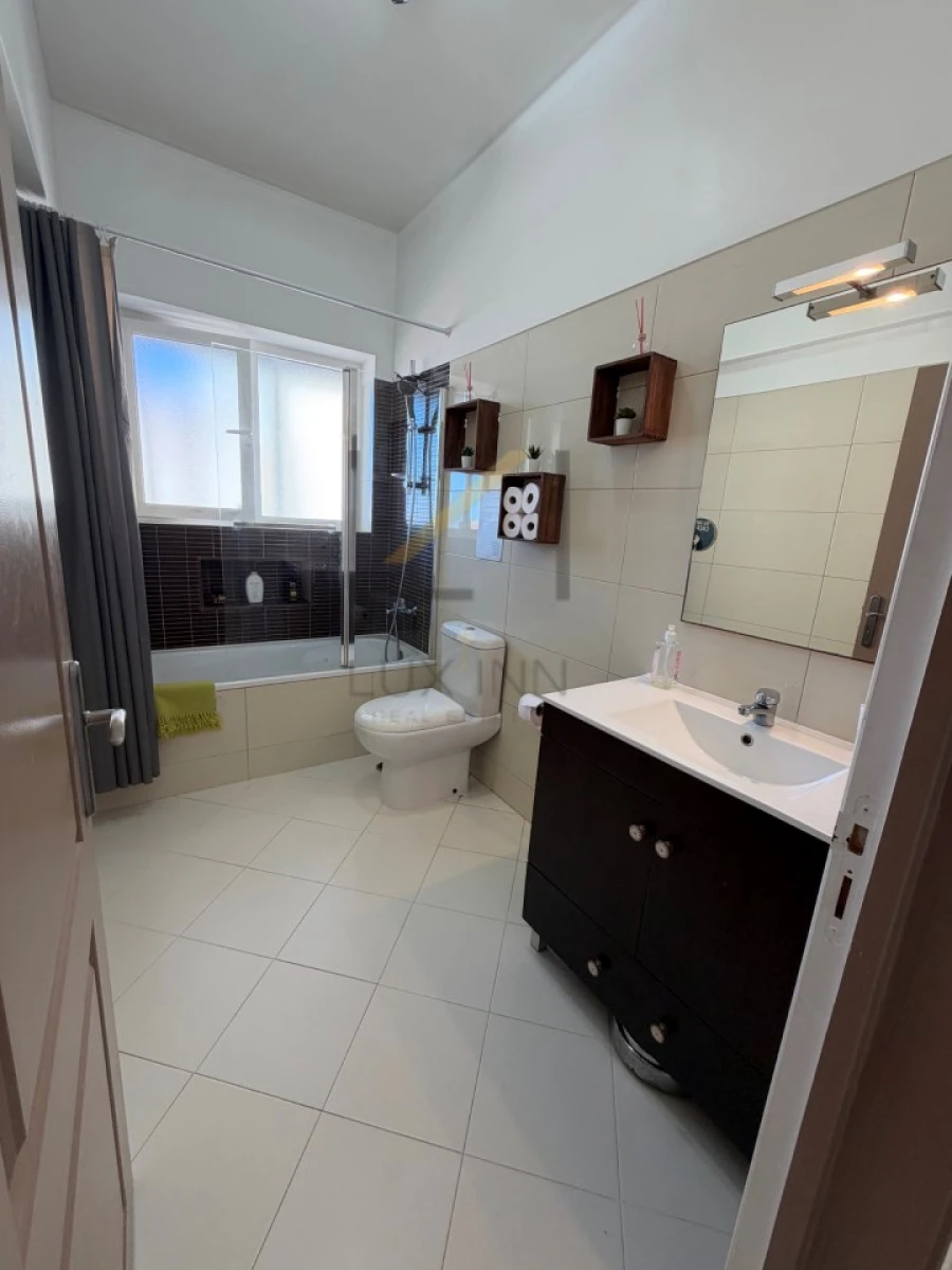 Apartamento T2 para Venda em Costa da Caparica Foto 17