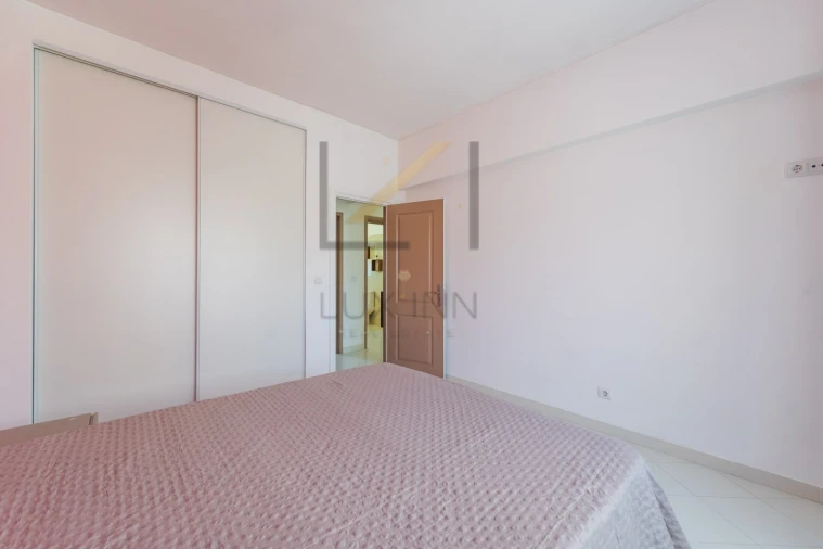 Apartamento T2 para Venda em Costa da Caparica Foto 42