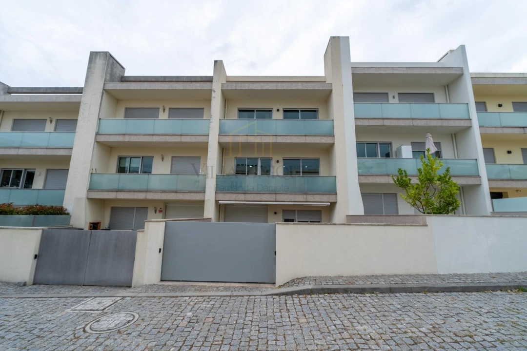 Moradia T4 para Venda em Santa Maria da Feira, Travanca, Sanfins e Espargo Foto 37