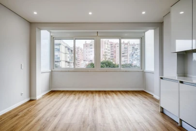 Apartamento T3 para Venda em São Domingos de Benfica