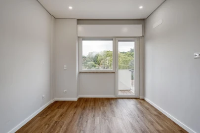 Apartamento T3 para Venda em São Domingos de Benfica