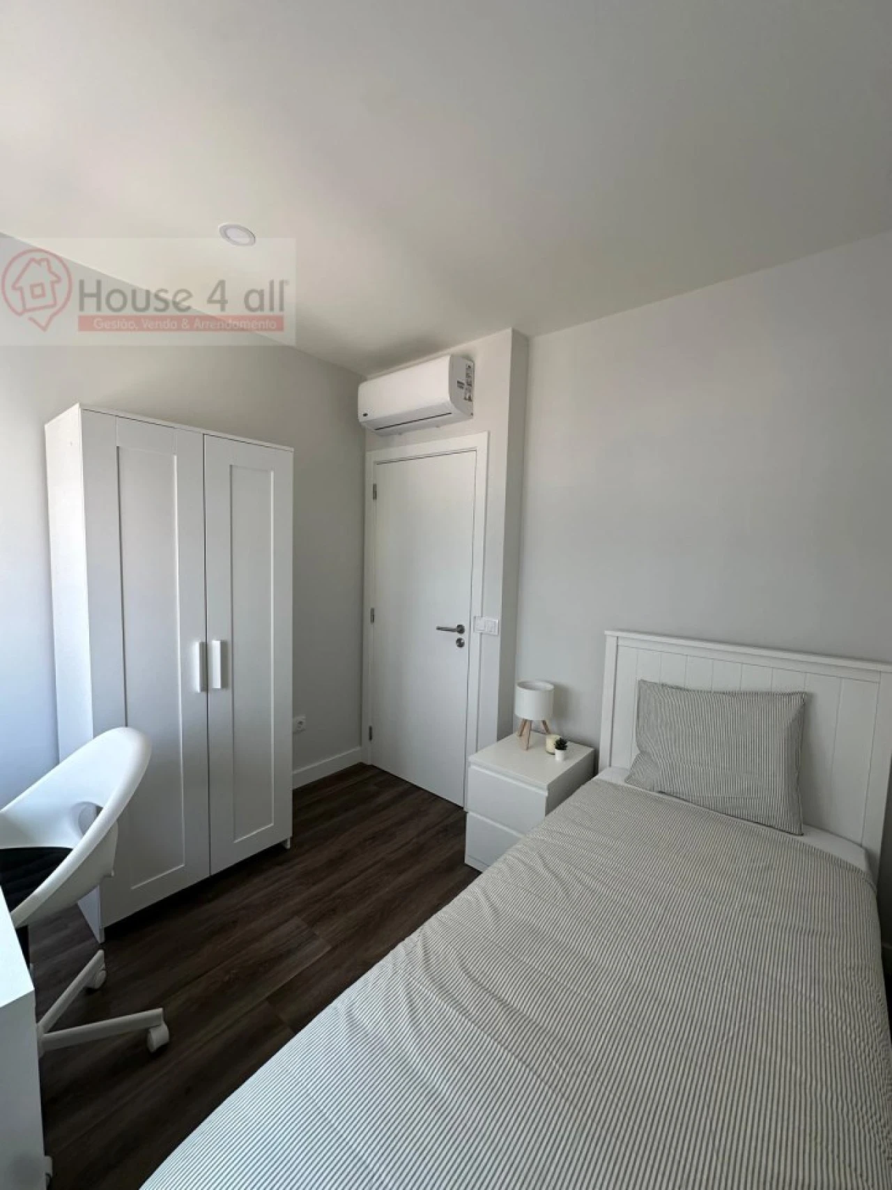 Quarto para Arrendamento em Benfica Foto 1