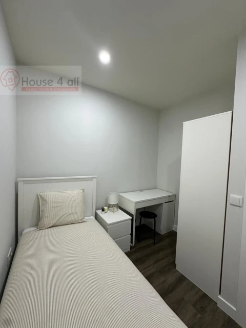 Quarto para Arrendamento em Benfica