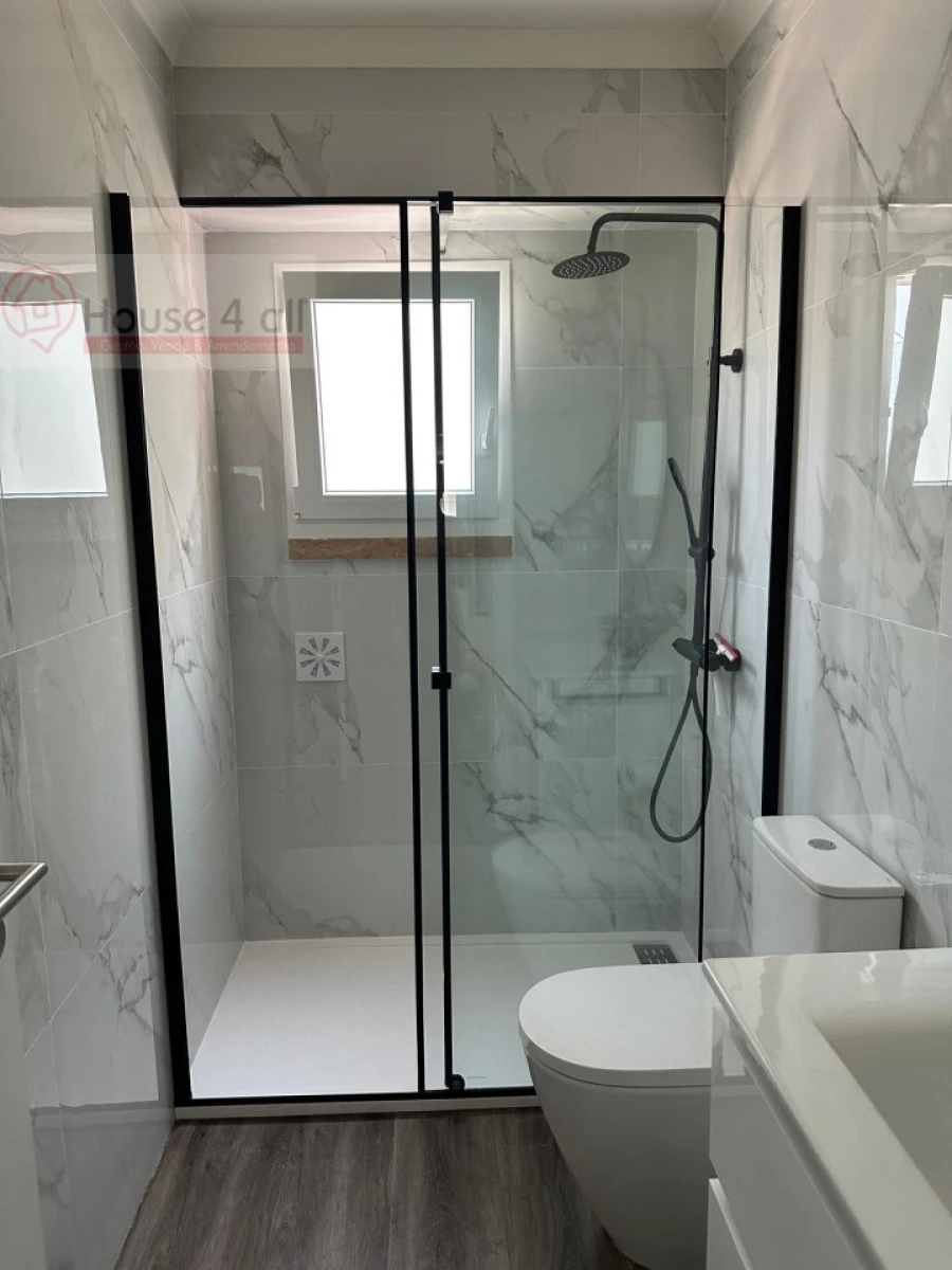 Quarto para Arrendamento em Benfica Foto 13