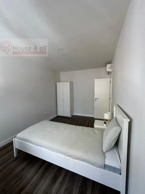 Quarto para Arrendamento em Benfica