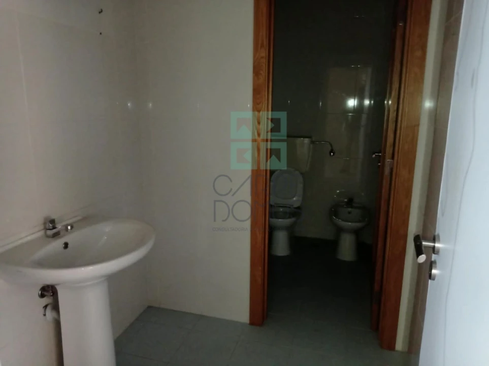 Loja para Venda em Odivelas Foto 18