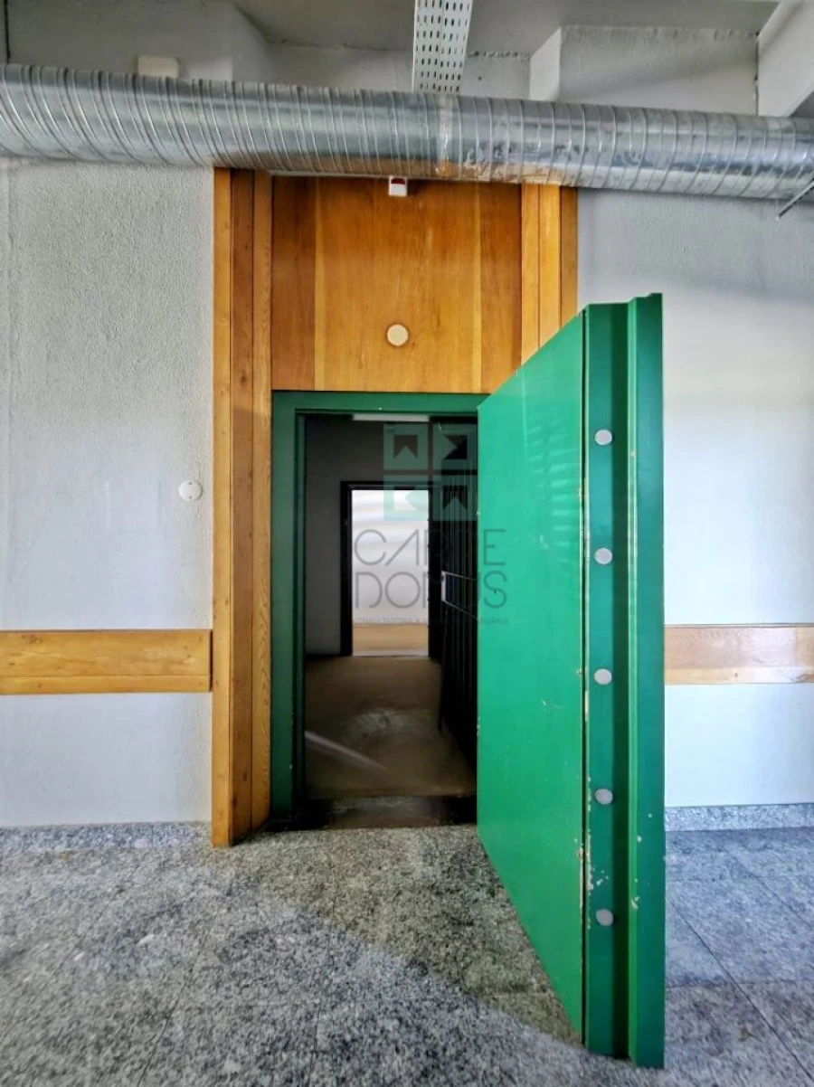 Prédio para Venda em Carrazeda de Ansiães Foto 23