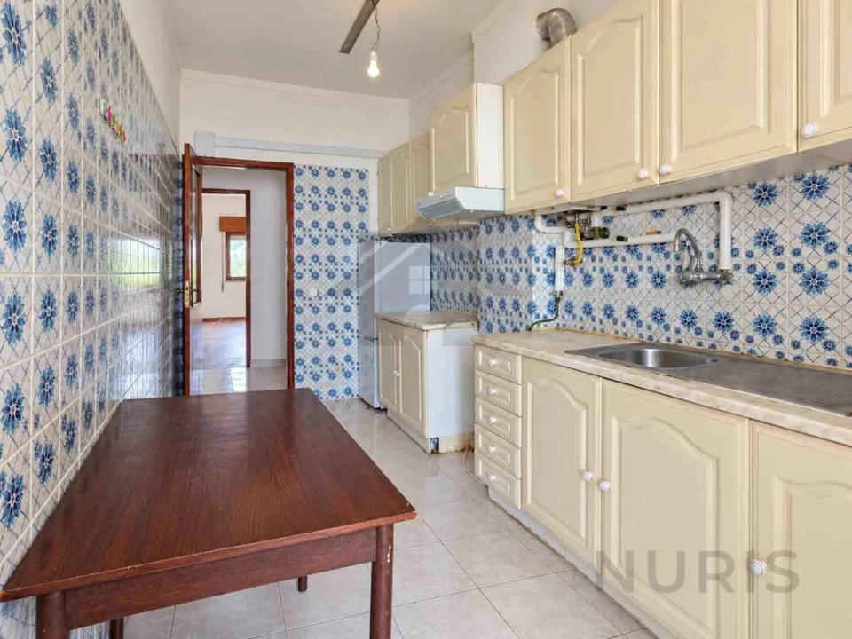 Apartamento T2 para Venda em Portimão Foto 2