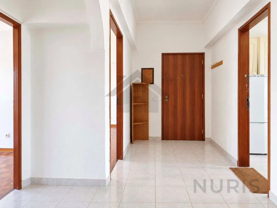 Apartamento T2 para Venda em Portimão Foto 11