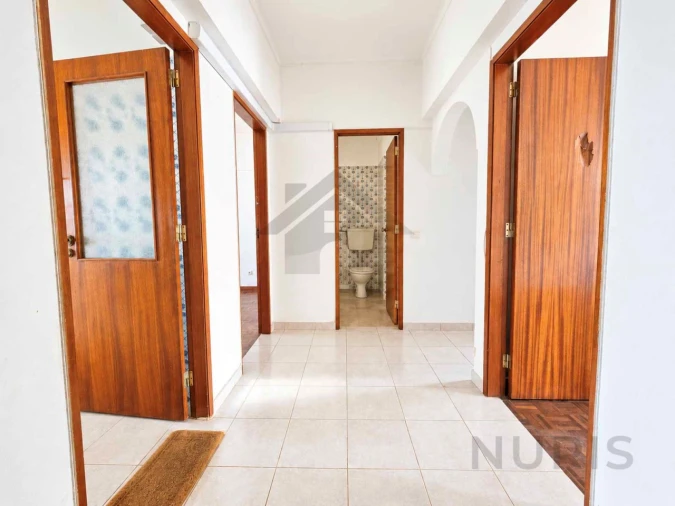 Apartamento T2 para Venda em Portimão Foto 5