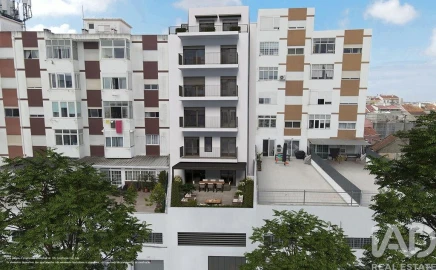 Apartamento T3 para Venda em Laranjeiro e Feijó