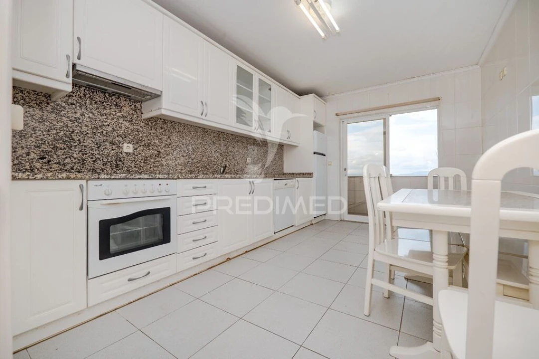 Apartamento T3 para Venda em Ferreiros e Gondizalves Foto 14