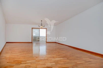 Apartamento T3 para Venda em Ferreiros e Gondizalves