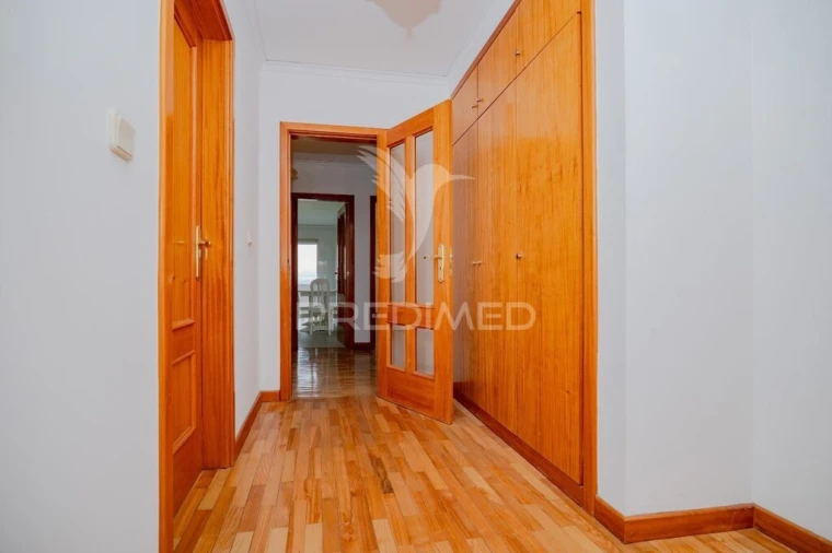 Apartamento T3 para Venda em Ferreiros e Gondizalves Foto 17