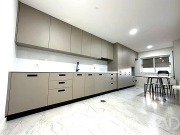 Apartamento T3 para Venda em São Vitor (Braga)