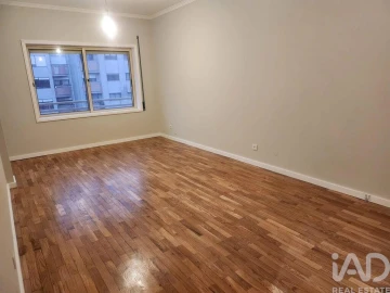 Apartamento T1 para Venda em Madalena