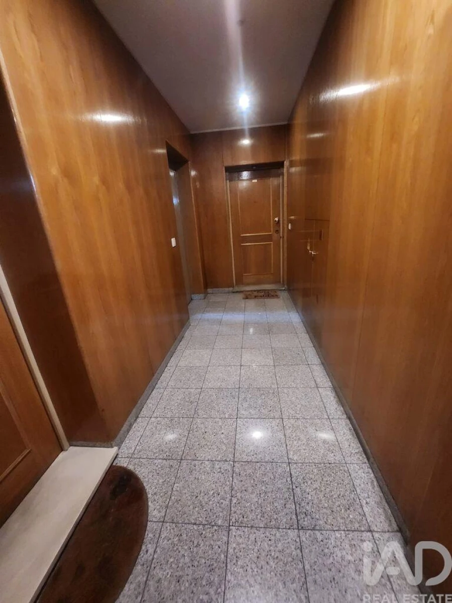 Apartamento T1 para Venda em Madalena Foto 6