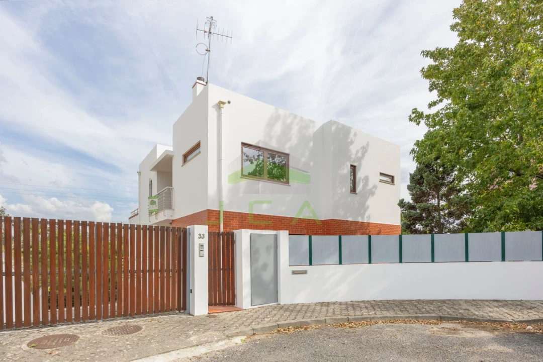 Moradia T6 para Venda em Leiria, Pousos, Barreira e Cortes Foto 2