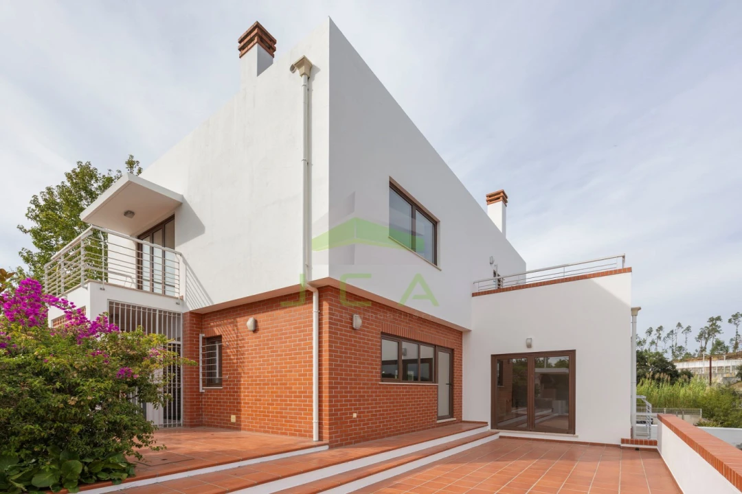 Moradia T6 para Venda em Leiria, Pousos, Barreira e Cortes Foto 4