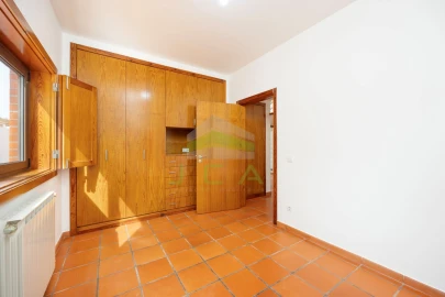 Moradia T6 para Venda em Leiria, Pousos, Barreira e Cortes