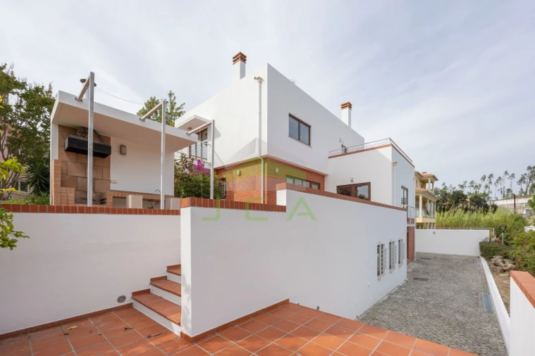 Moradia T6 para Venda em Leiria, Pousos, Barreira e Cortes Foto 8