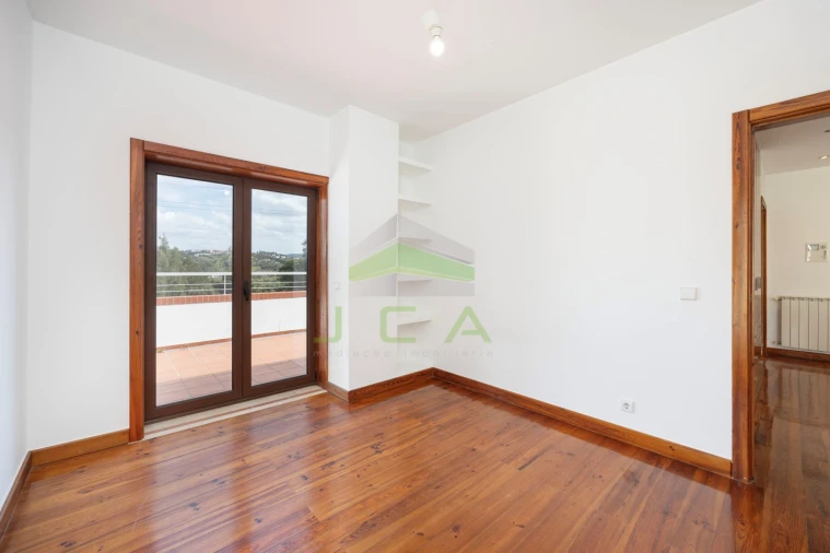Moradia T6 para Venda em Leiria, Pousos, Barreira e Cortes Foto 37