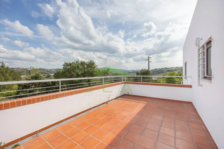 Moradia T6 para Venda em Leiria, Pousos, Barreira e Cortes Foto 38