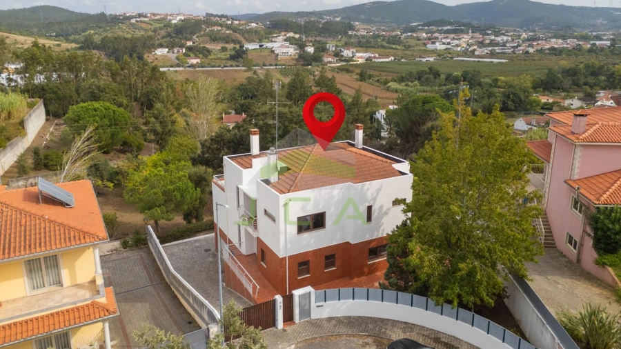 Moradia T6 para Venda em Leiria, Pousos, Barreira e Cortes