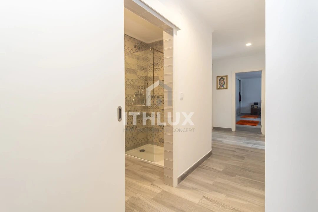 Moradia T4 para Venda em Alhos Vedros Foto 16