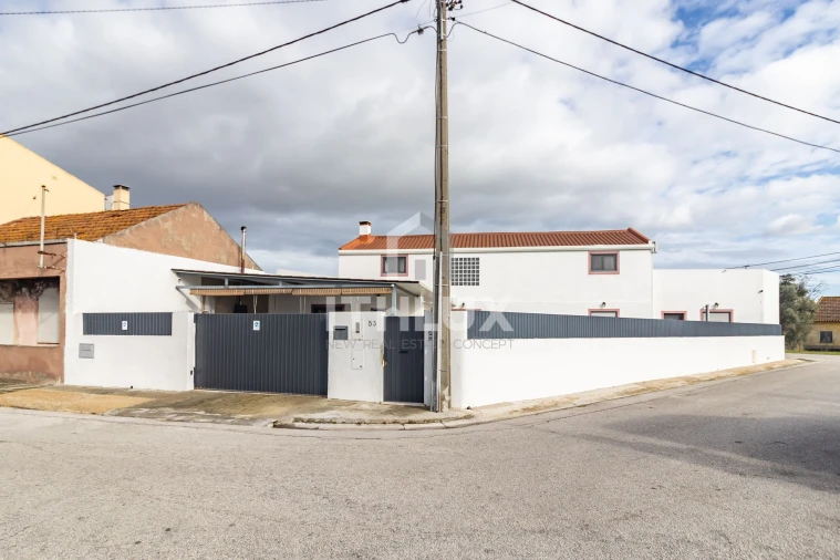 Moradia T4 para Venda em Alhos Vedros Foto 61