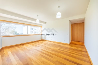 Apartamento T1 para Arrendamento em Santa Marinha e São Pedro da Afurada