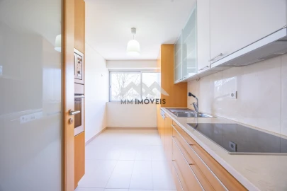 Apartamento T1 para Arrendamento em Santa Marinha e São Pedro da Afurada