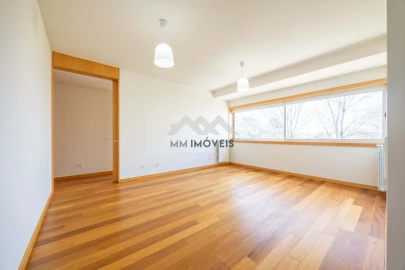 Apartamento T1 para Arrendamento em Santa Marinha e São Pedro da Afurada