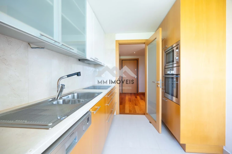 Apartamento T1 para Arrendamento em Santa Marinha e São Pedro da Afurada Foto 6
