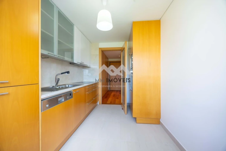 Apartamento T1 para Arrendamento em Santa Marinha e São Pedro da Afurada Foto 4