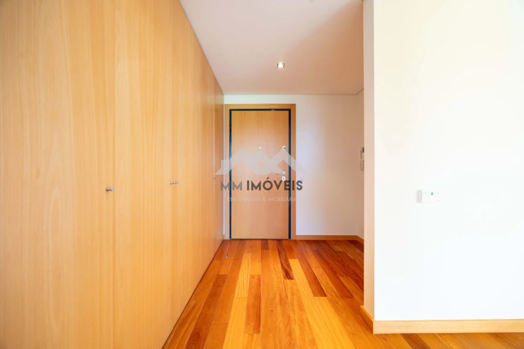 Apartamento T1 para Arrendamento em Santa Marinha e São Pedro da Afurada Foto 9