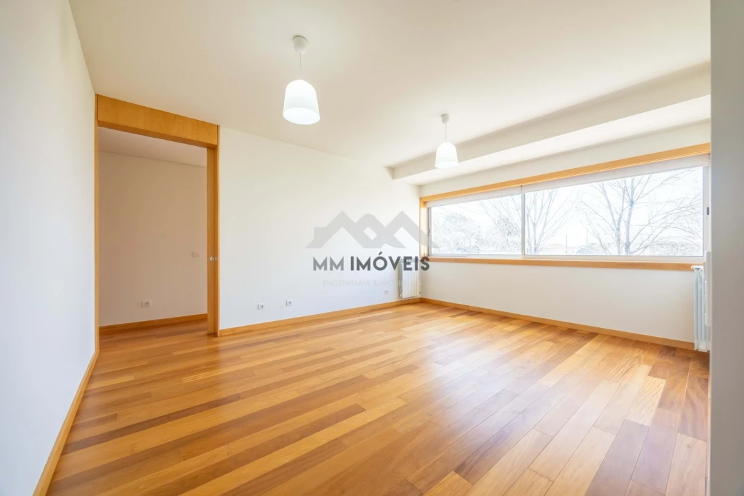 Apartamento T1 para Arrendamento em Santa Marinha e São Pedro da Afurada Foto 1