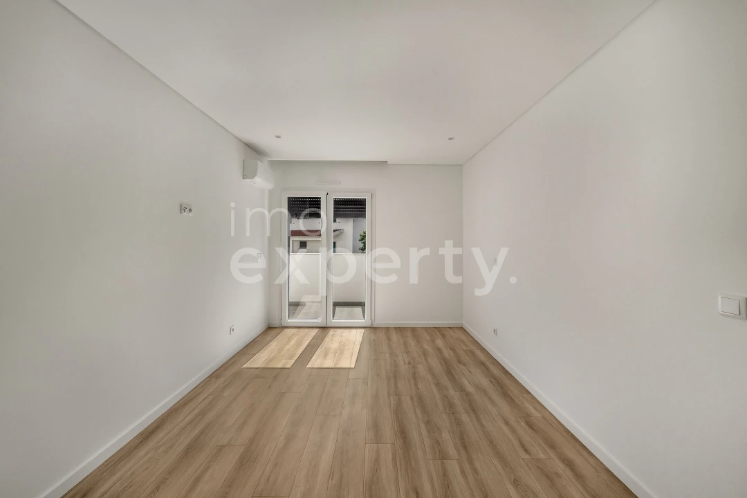 Apartamento T2 para Arrendamento em Mafra Foto 13