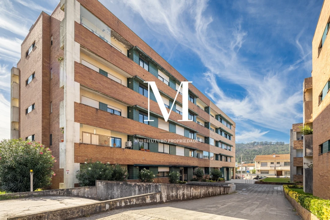 Apartamento T2 para Venda em Valongo Foto 1