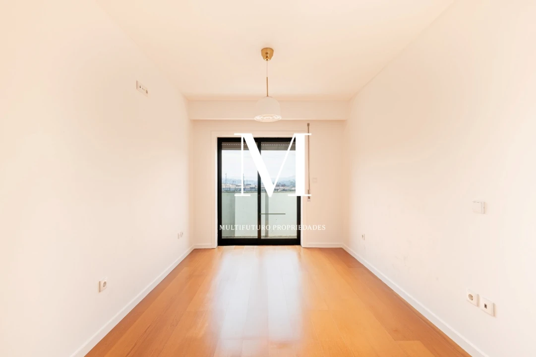Apartamento T2 para Venda em Valongo Foto 13