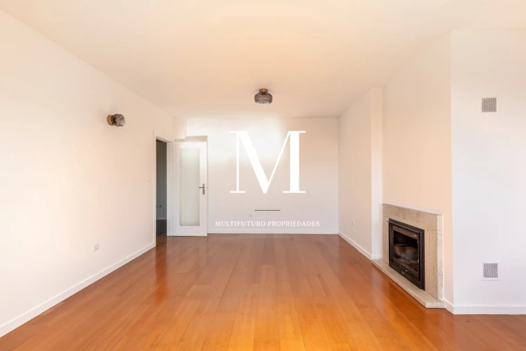 Apartamento T2 para Venda em Valongo Foto 6