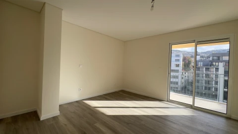 Apartamento T3 para Venda em Funchal (Se)