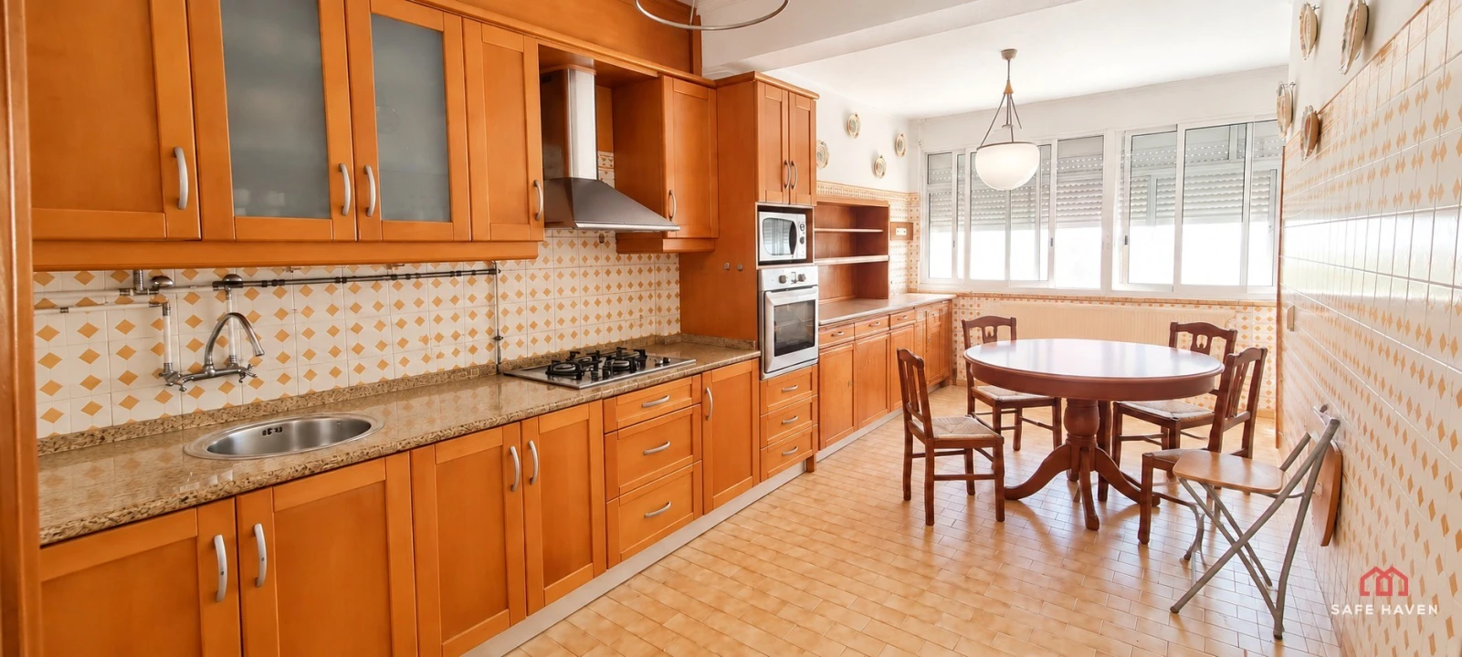 Apartamento T4 para Venda em Guarda Foto 1